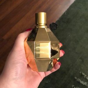 flower bomb Viktor and Rolf “rose explosion”